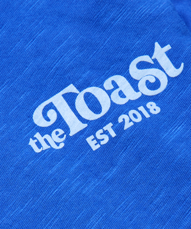 Collegiate Mama Oversized Tee Cobalt – The Toast Podcast